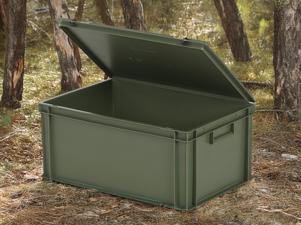 Bundeswehbox im Wald